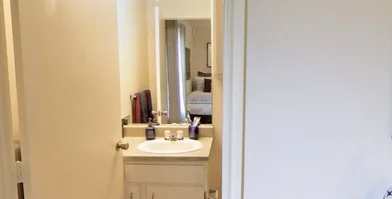 Habitación privada en Glenna Goodacre Boulevard, imagen 2 de 30