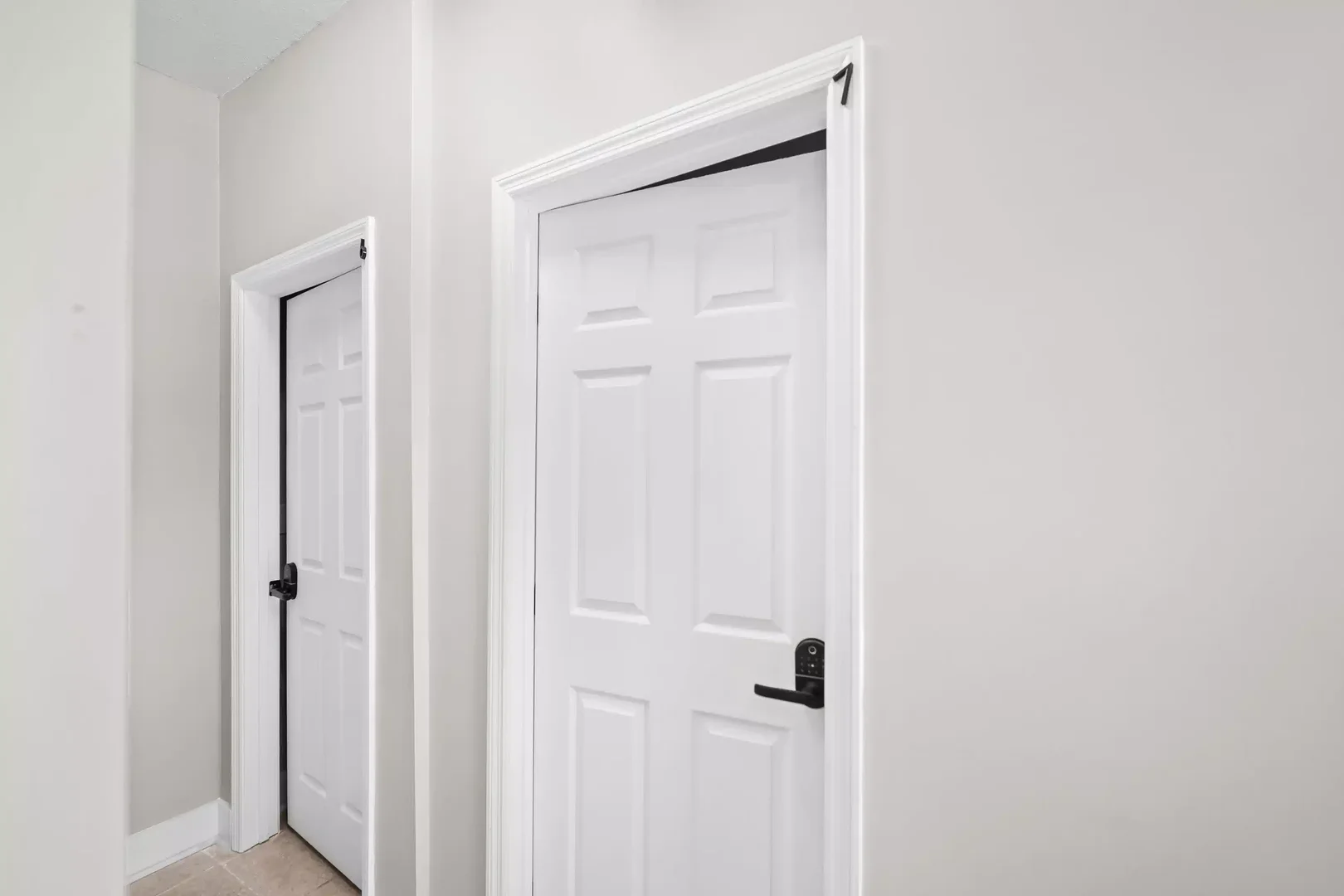 Affordable room for students with ample lighting in 