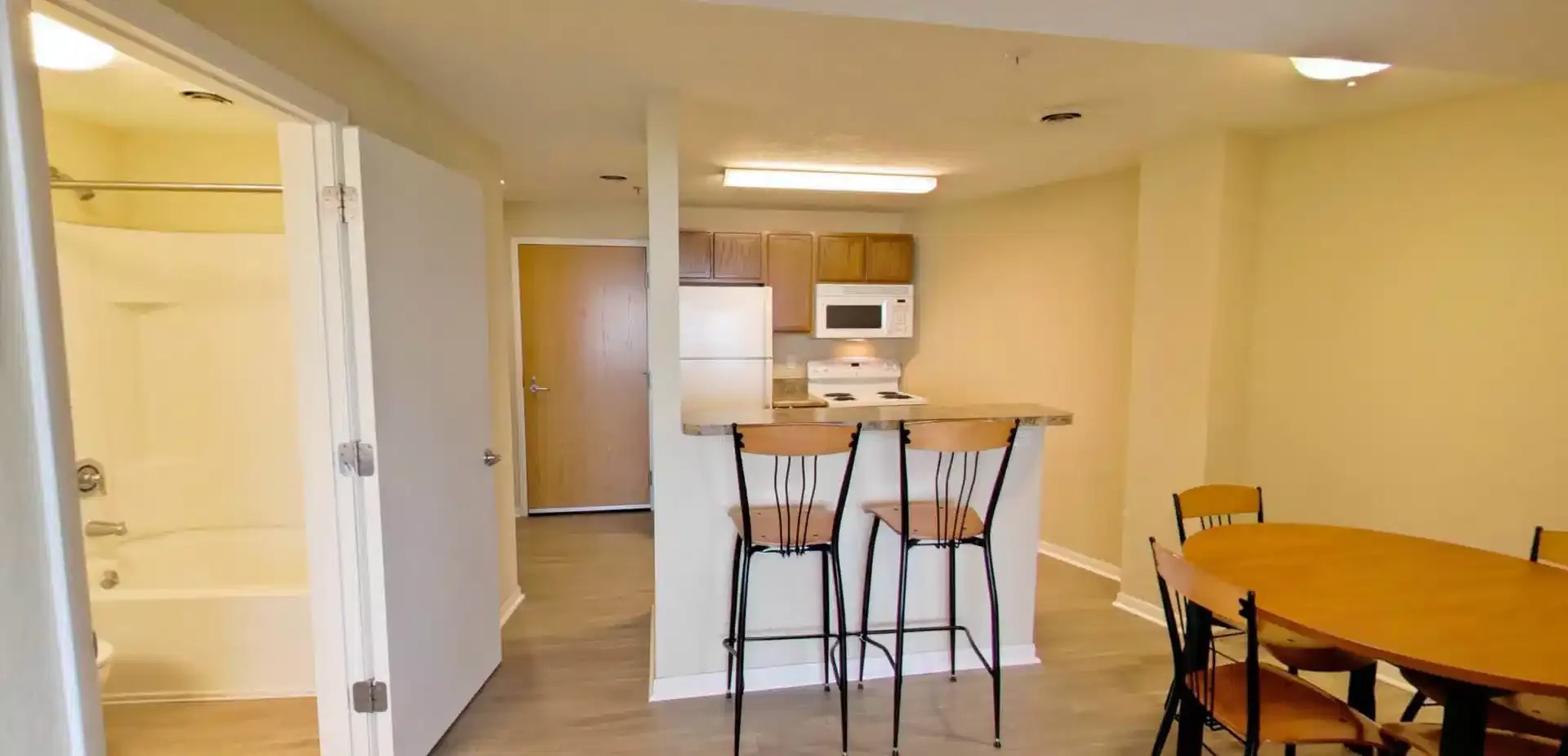 Habitación estudiantil económica con ubicación conveniente en