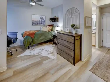 Habitación privada en East McConnell Drive, imagen 2 de 43