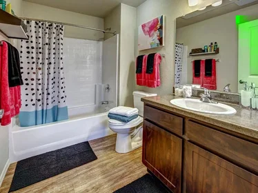 Privatzimmer in der South San Francisco Street, bild 31 von 39