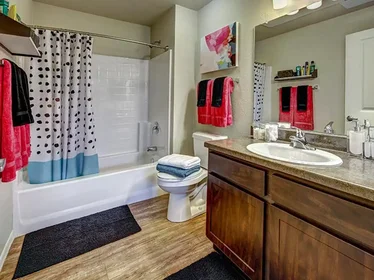 Privatzimmer in der South San Francisco Street, bild 7 von 39