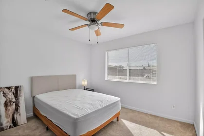 Chambre privée à 85053, image 1 de 10