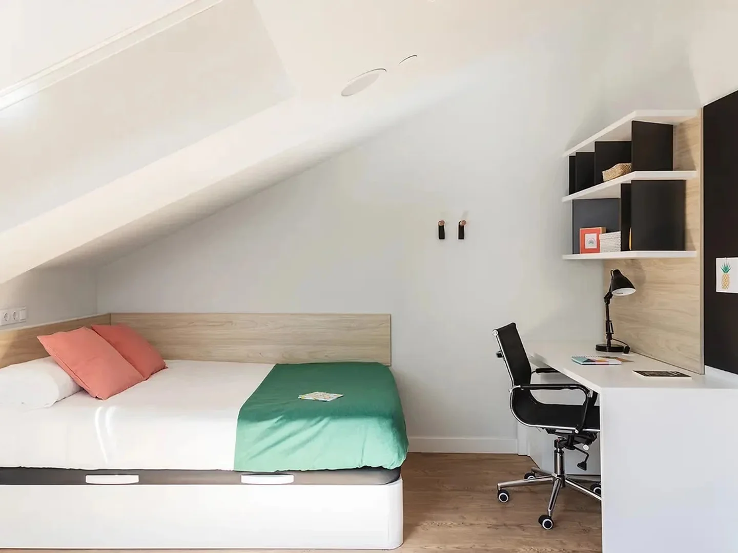 Minimalistisches Studentenstudio in  mit effizientem Grundriss