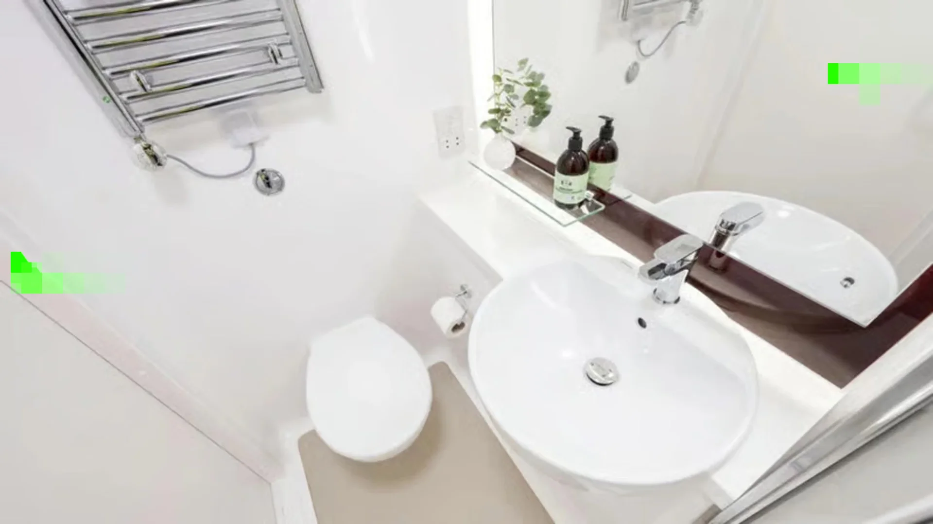 Student-friendly room in  with modern amenities