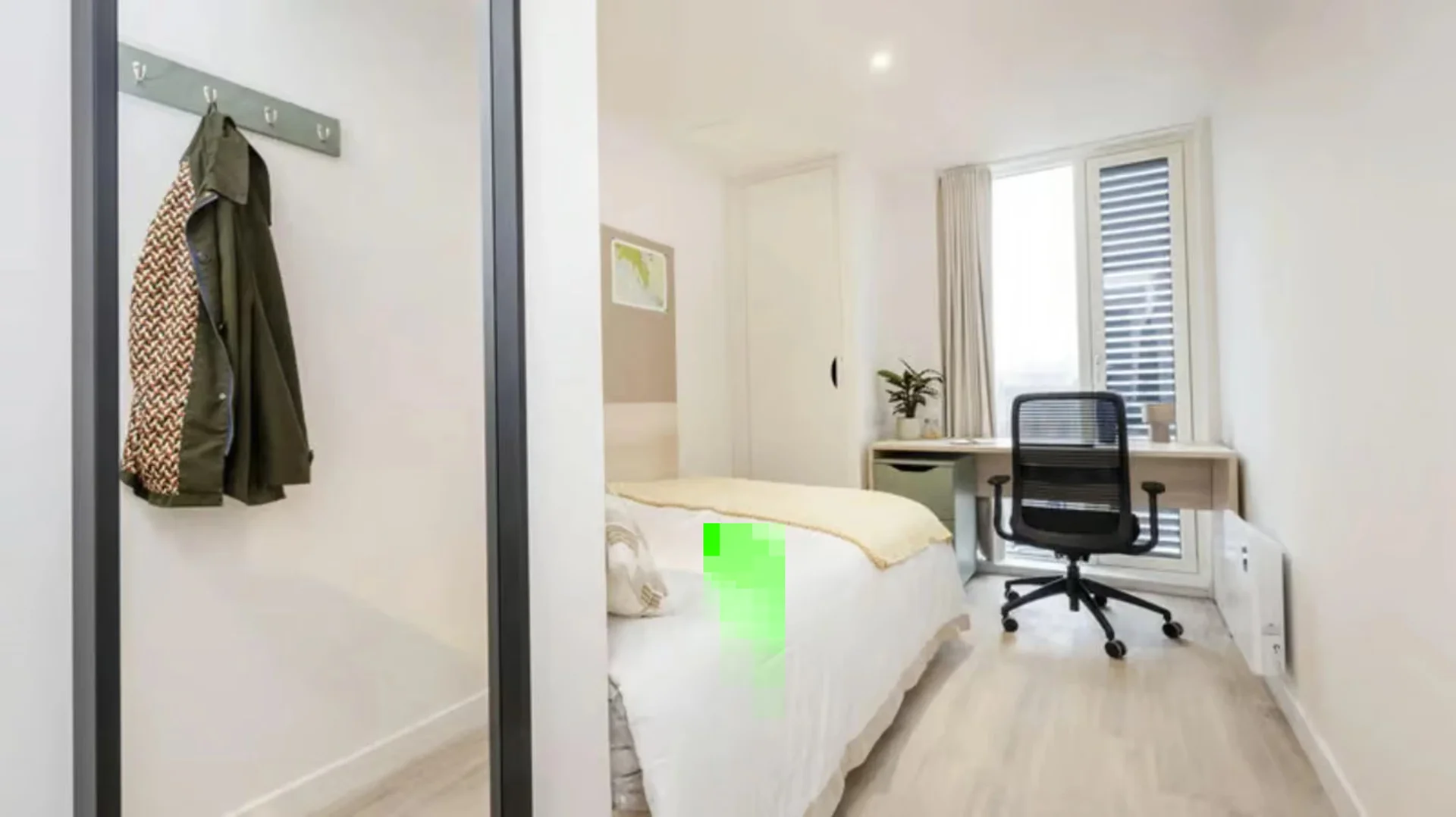 Economical student room with convenient location in 