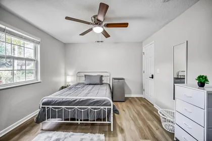 Room for rent in a shared flat in {area}