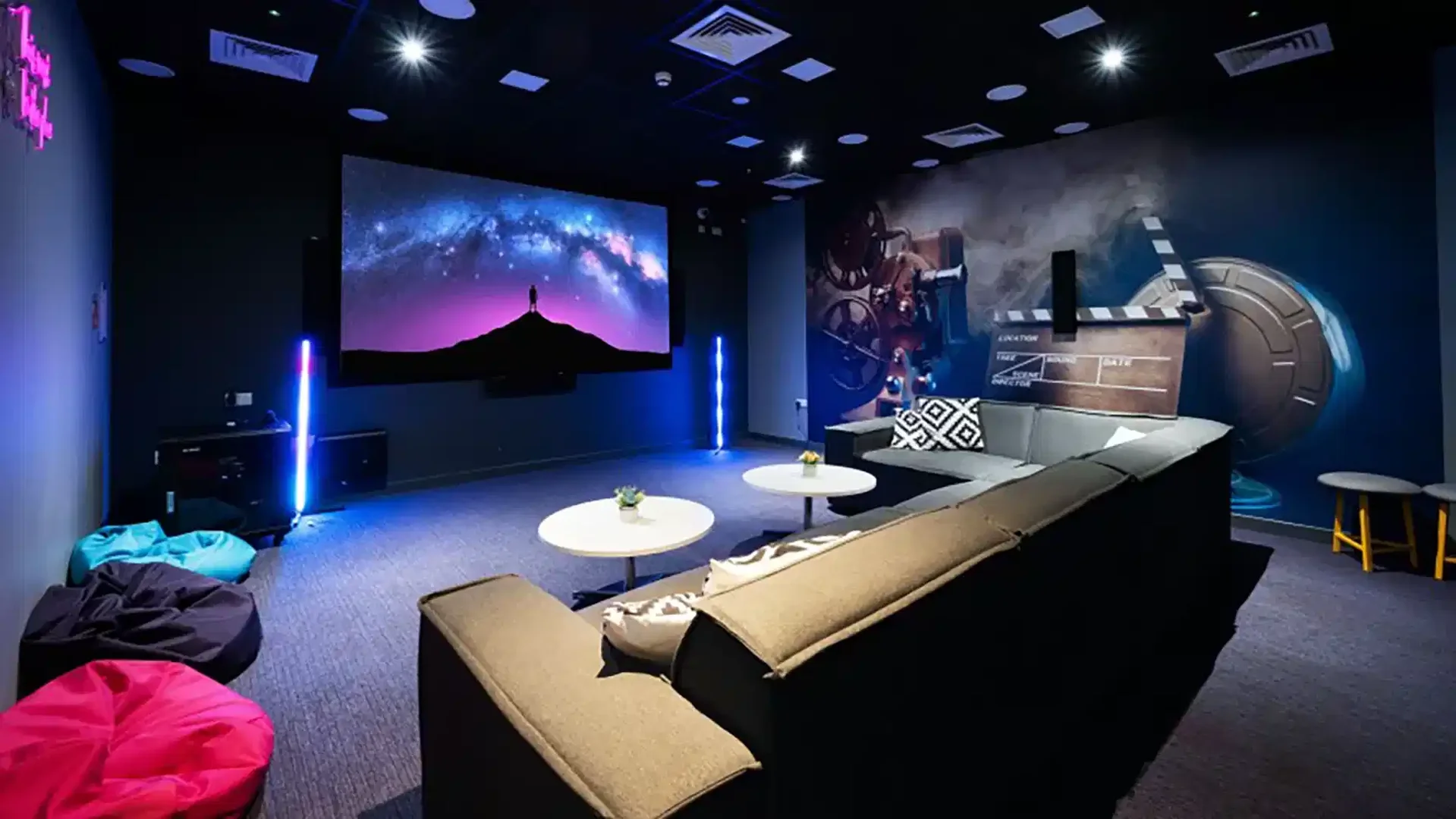 Quarto amigo do estudante em  com comodidades modernas