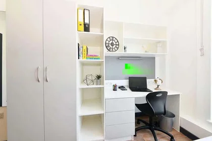Quarto privado em Raleigh Street, imagem 16 de 49