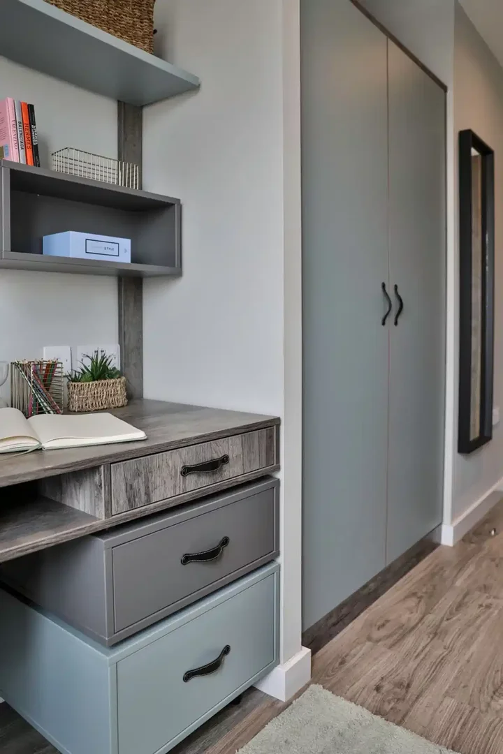 'de öğrenci dairesinde, tamamen mobilyalı kiralık oda