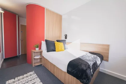 Private room at Horspath Driftway, image 1 of 10