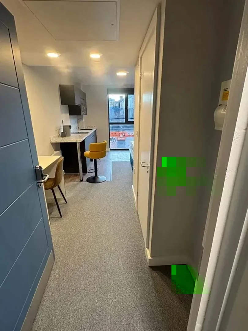 Studio d'étudiant minimaliste dans  avec agencement efficace