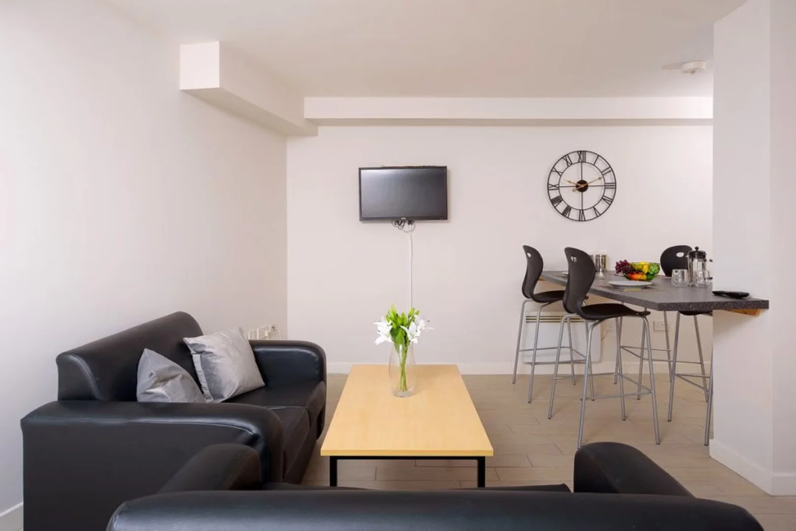 Habitación asequible para estudiantes con buena iluminación en 