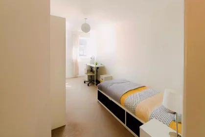 Stanza privata in Linksfield Road, immagine 2 di 23