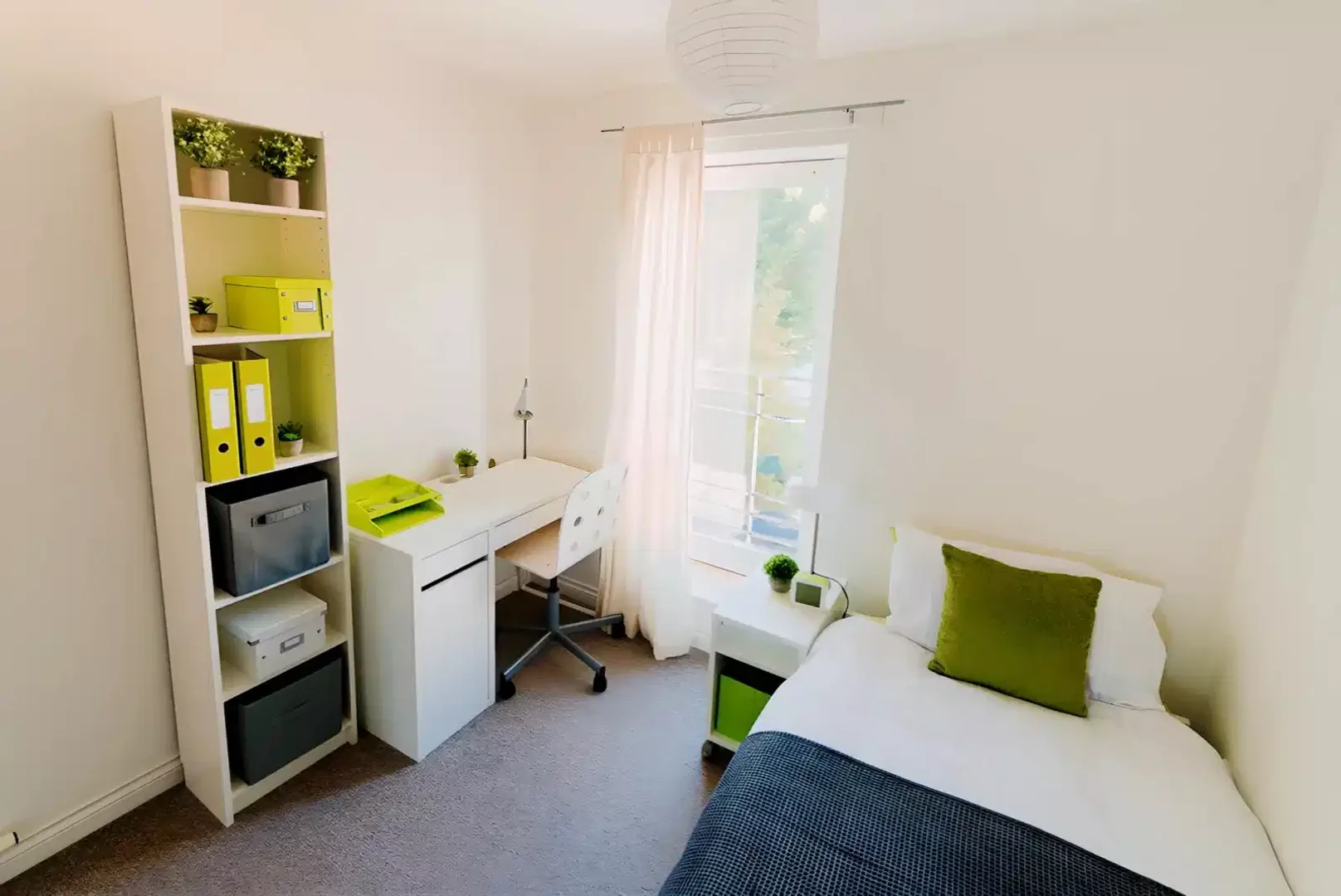Helles und luftiges Studentenzimmer mit einfachem Zugang zur Universität in 
