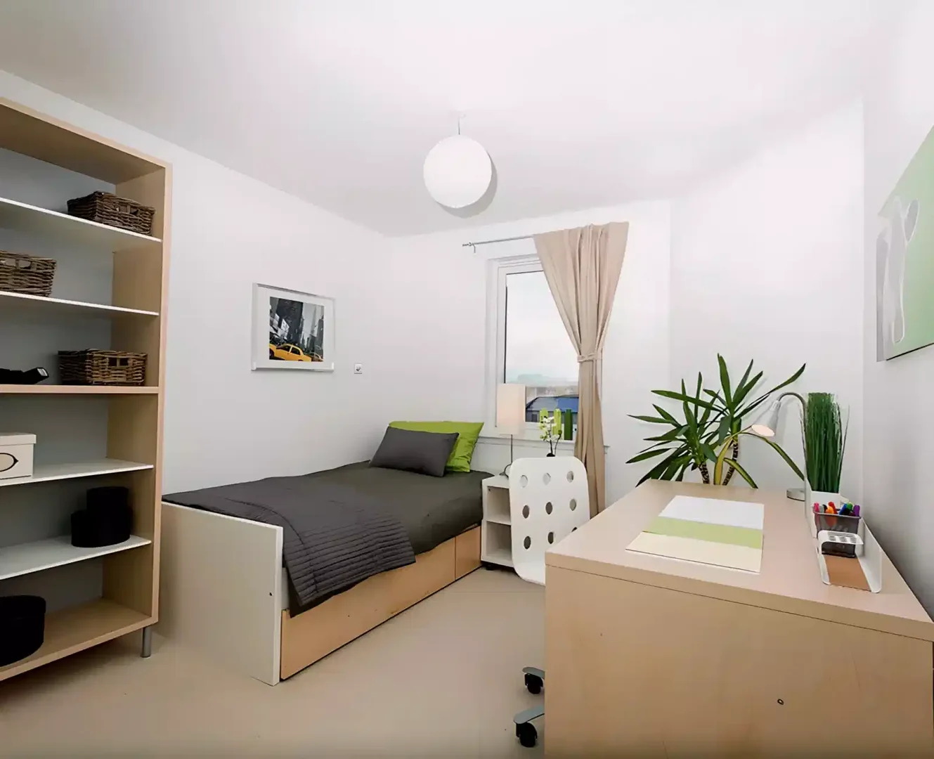 Funktionelles Studentenzimmer perfekt zum Studieren in 