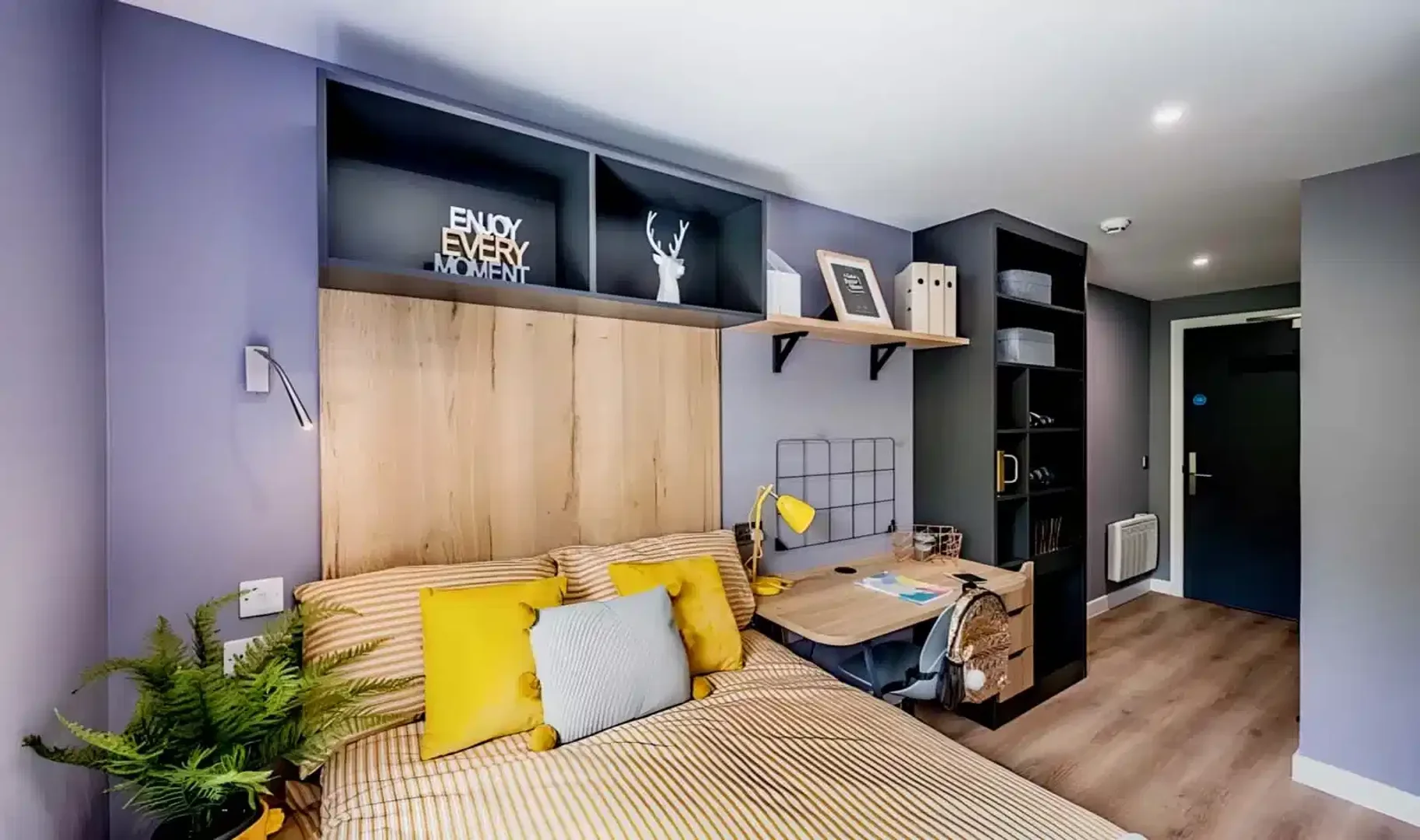 Chambre confortable pour étudiants disponible dans 