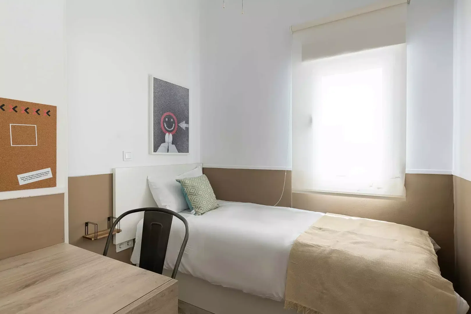 Chambre à louer dans un appartement d'étudiant à , entièrement meublée