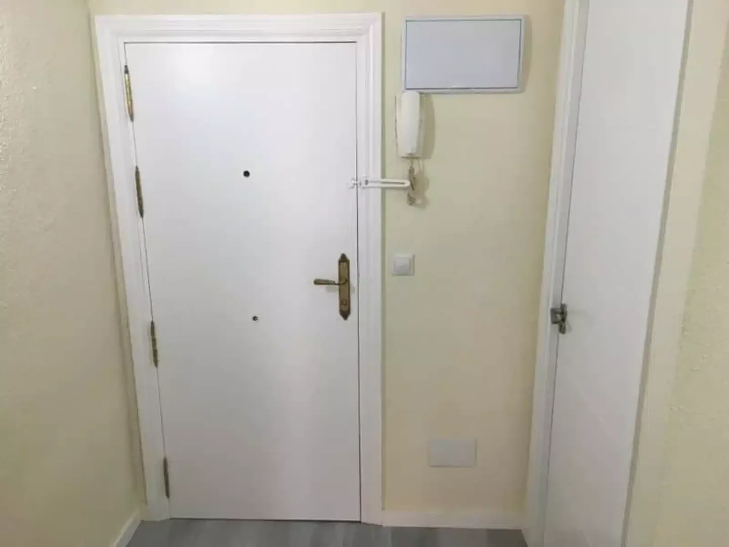 Chambre d'étudiant lumineuse et aérée avec accès facile à l'université dans 