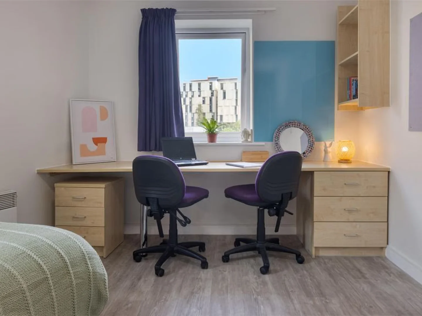 Chambre d'étudiant lumineuse et aérée avec accès facile à l'université dans 