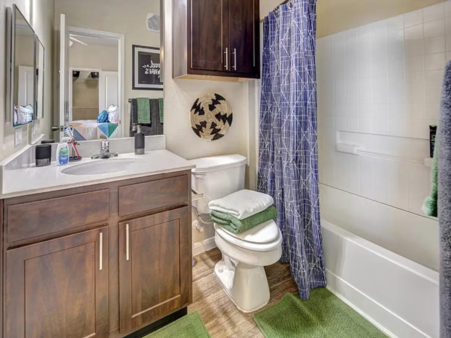 Comfortable and spacious student room in 
