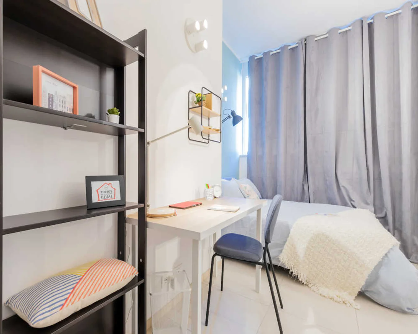 Zimmer in Studentenwohnung in  zu vermieten, voll möbliert