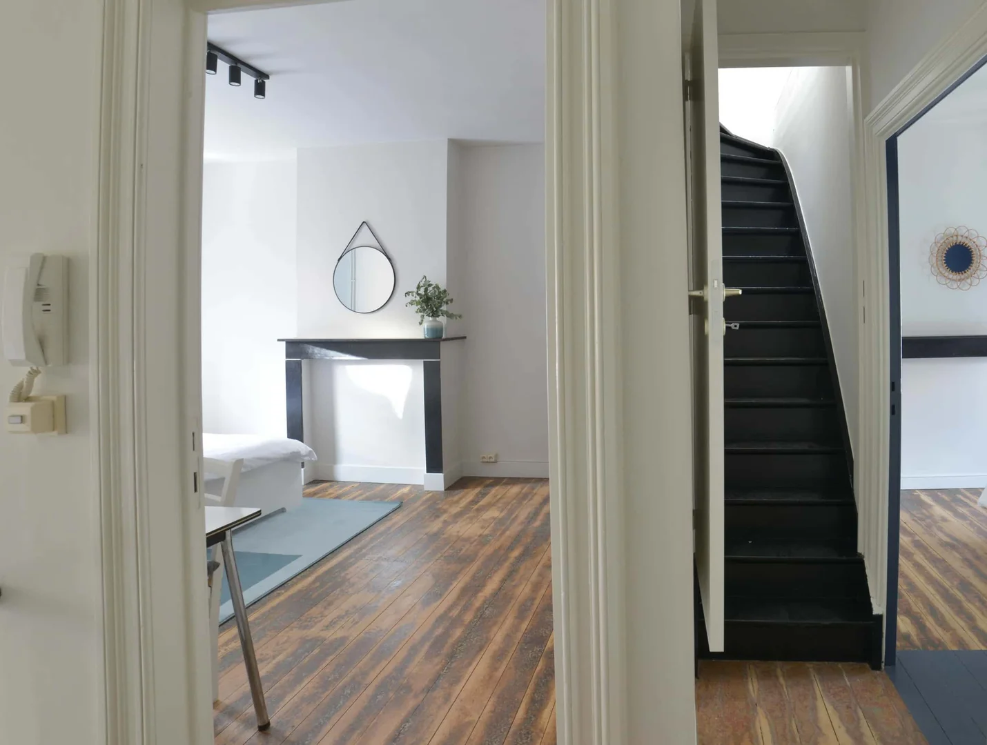 Chambre abordable pour les étudiants avec un bon éclairage dans 