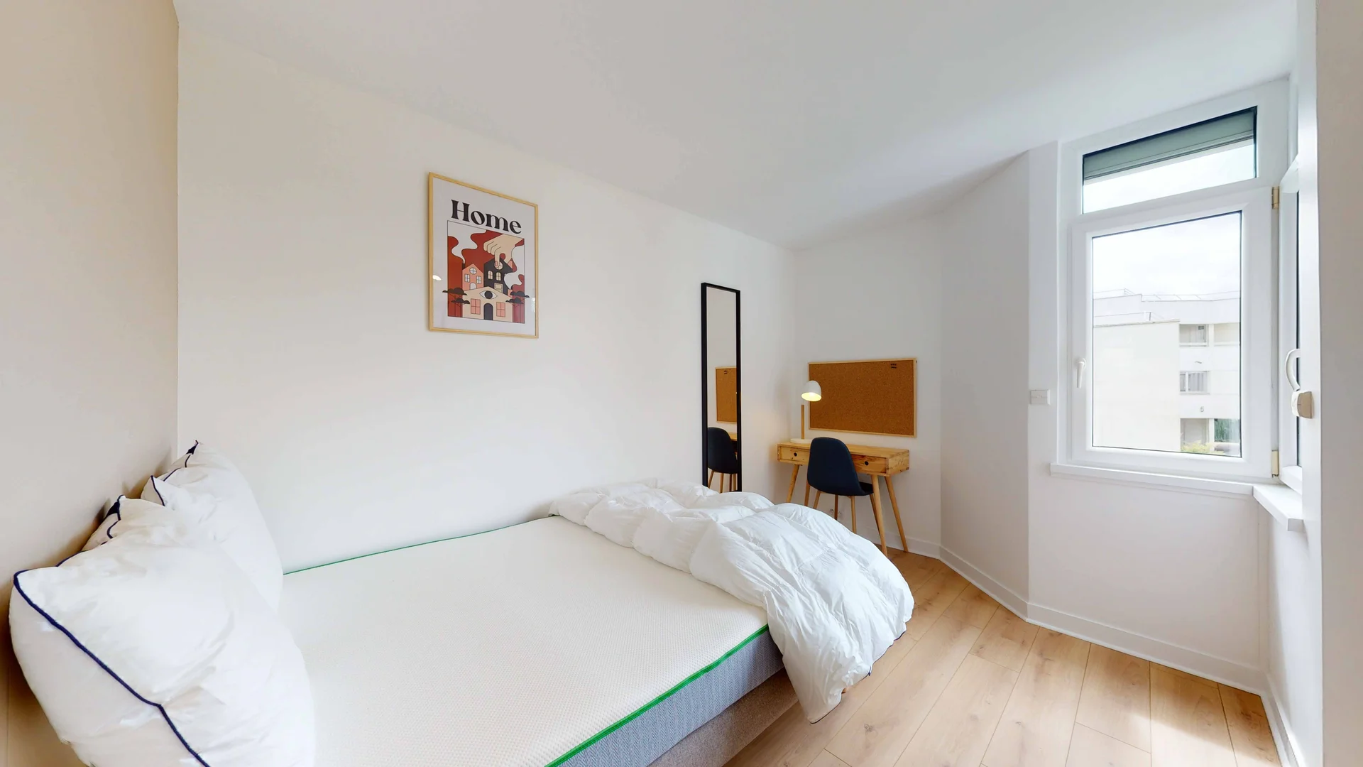 Quarto de estudante económico com localização conveniente em 