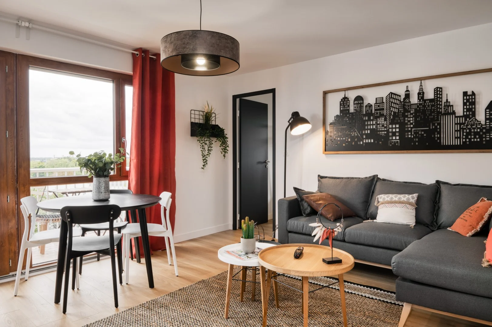 Habitación acogedora para estudiantes disponible en 