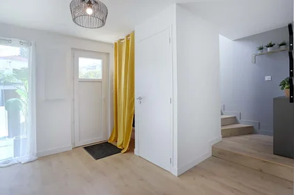 Private room at 43 Rue Félix Menetrier, 44300 Nantes, France, image 7 of 9