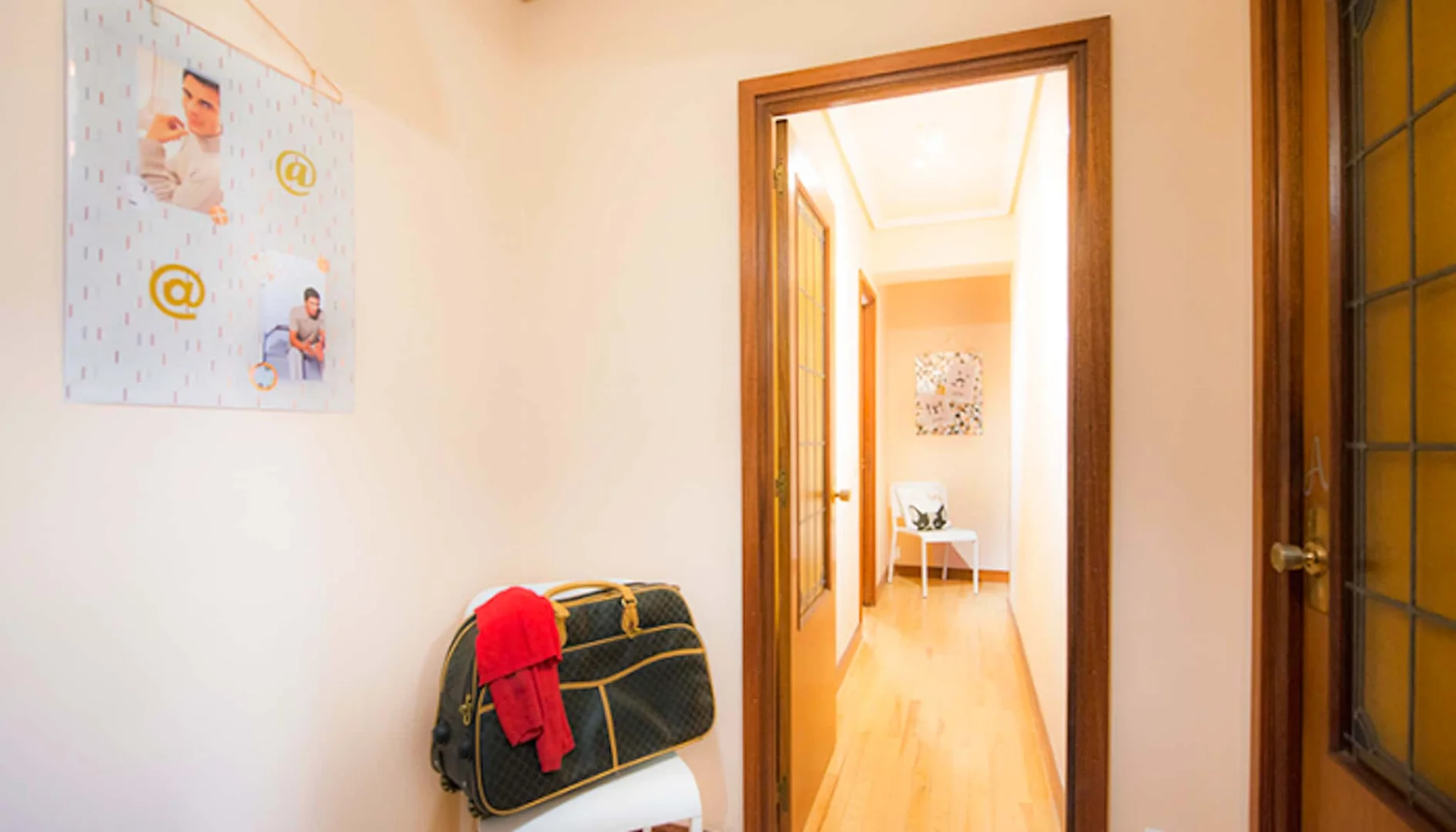 Quarto de estudante económico perto do campus em