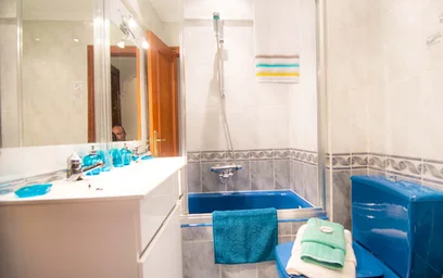 Quarto privado em Maurice Ravel Etorb., 48007 Bilbo, Bizkaia, Spain, imagem 8 de 22