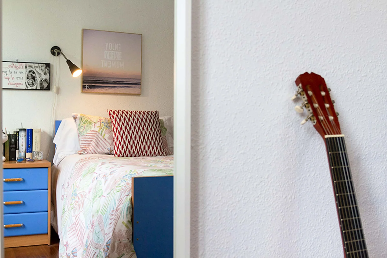Quarto para alugar em apartamento de estudantes em , totalmente mobilado