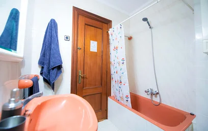 Quarto privado em 48012 Bilbao, Biscay, Spain, imagem 6 de 23