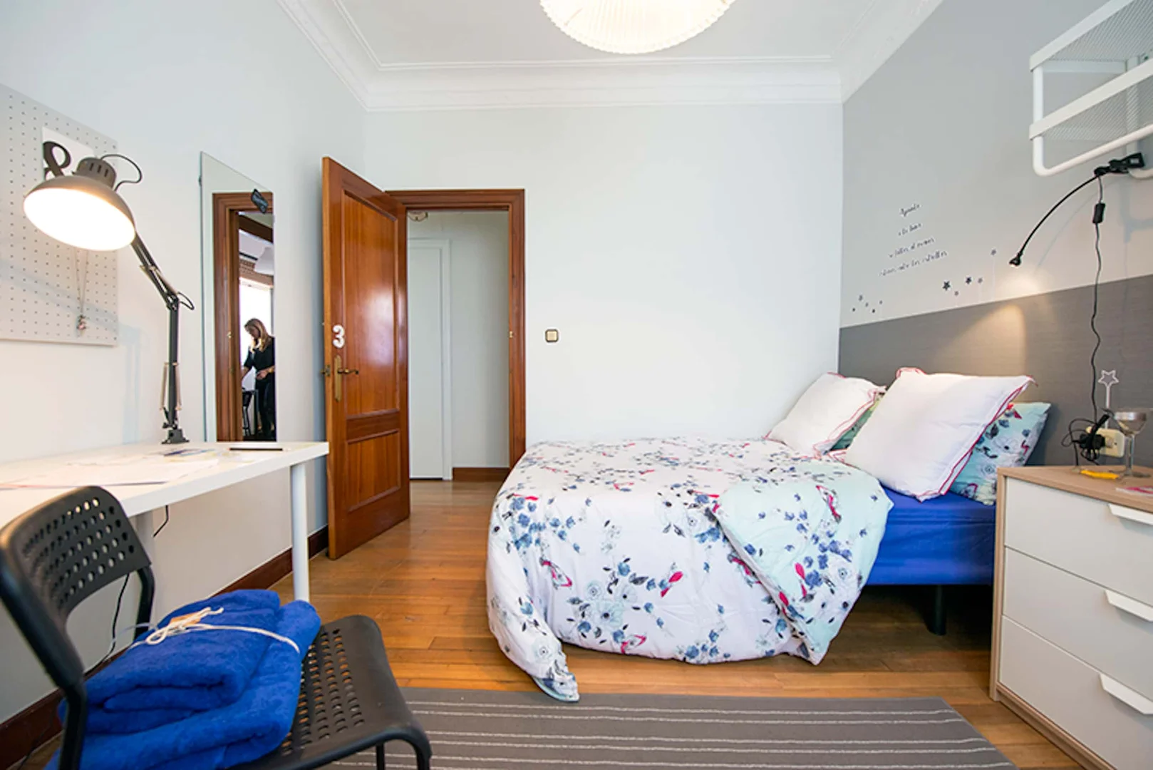 Quarto de estudante económico perto do campus em