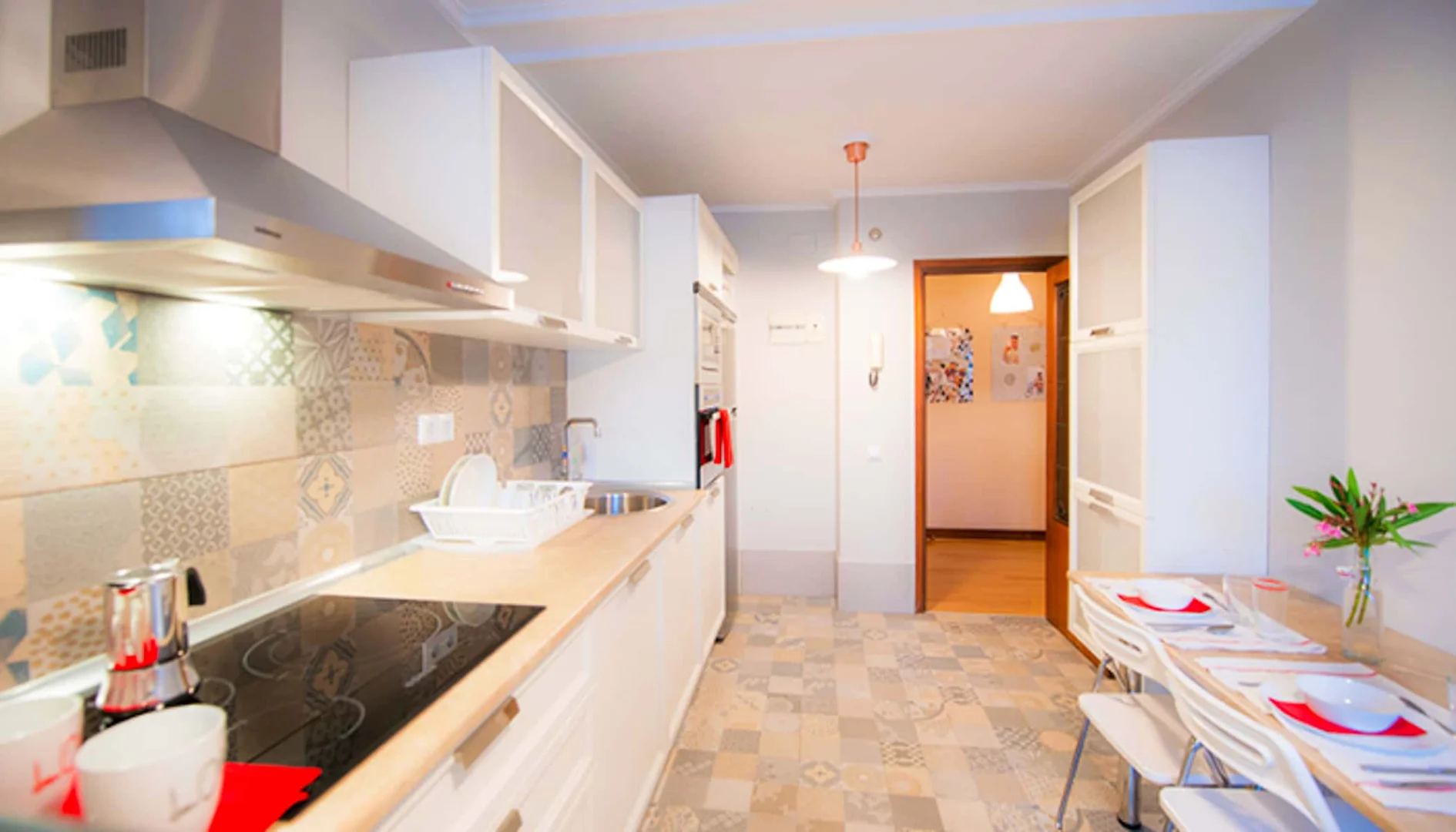 Quarto de estudante funcional perfeito para estudar em