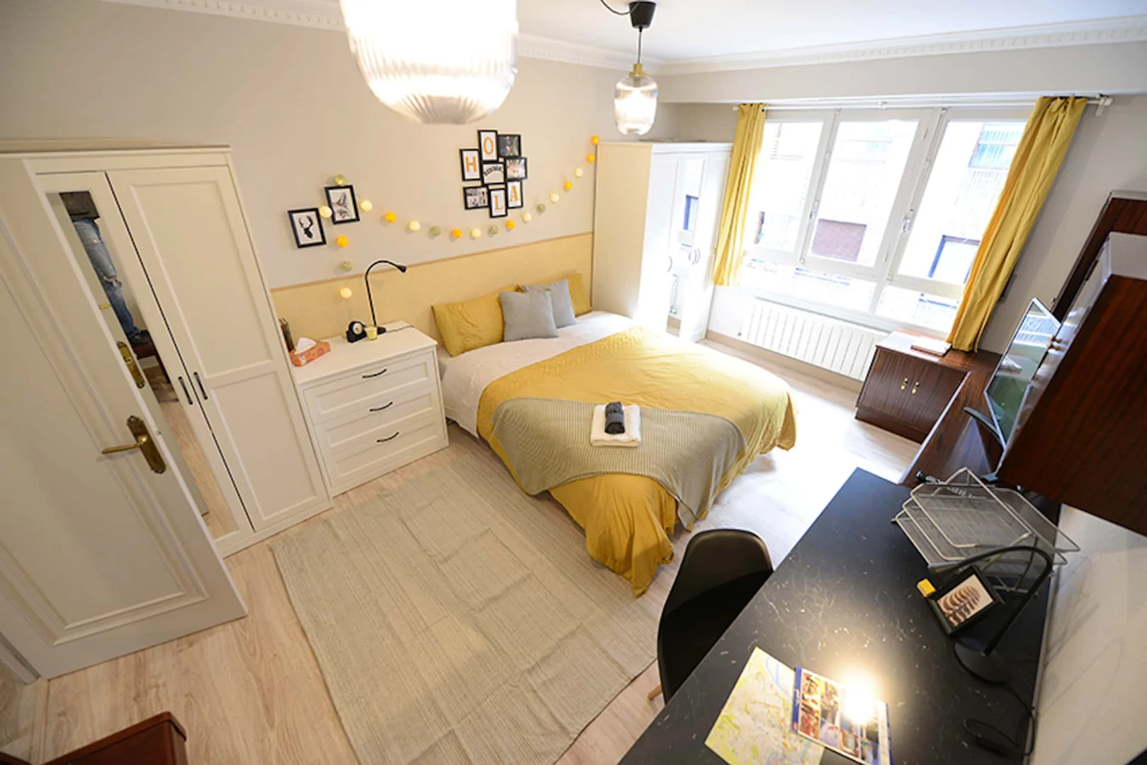 Quarto de estudante económico com localização conveniente em 