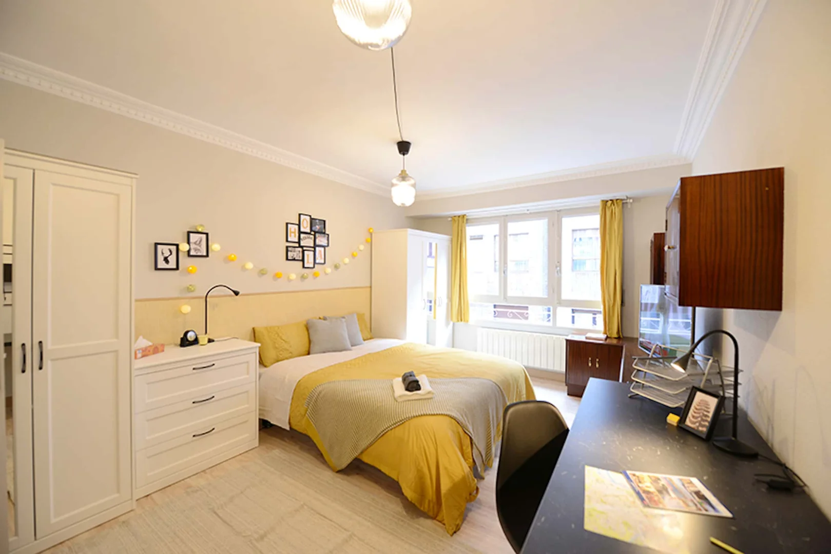 Quarto amigo do estudante em  com comodidades modernas