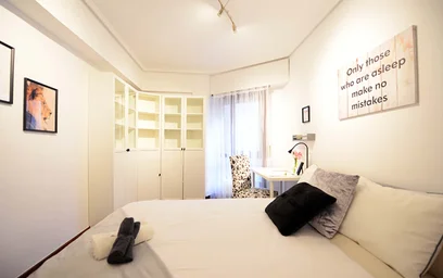 Quarto privado em Aita Esteban Pernet Kalea, 48004 Bilbo, Bizkaia, Spain, imagem 9 de 19