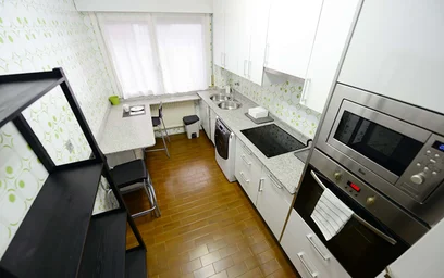 Quarto privado em Aita Esteban Pernet Kalea, 48004 Bilbo, Bizkaia, Spain, imagem 4 de 19