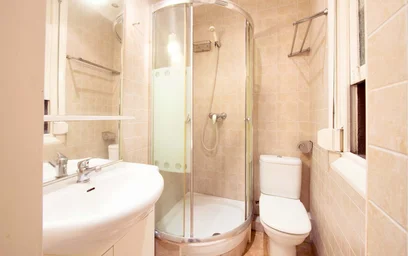Quarto privado em Fika Kalea, 48006 Bilbo, Bizkaia, Spain, imagem 7 de 16