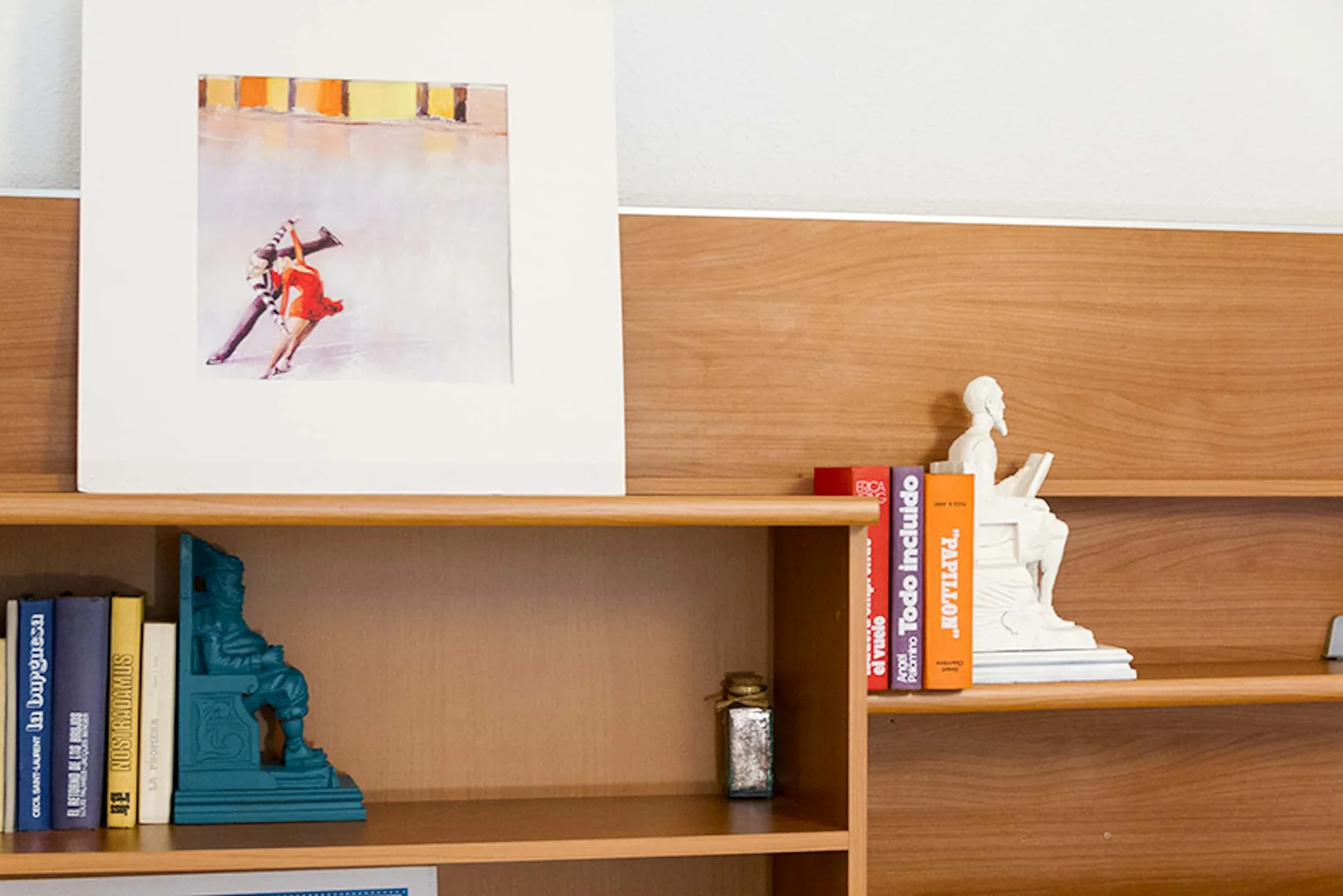 Quarto de estudante económico com localização conveniente em 