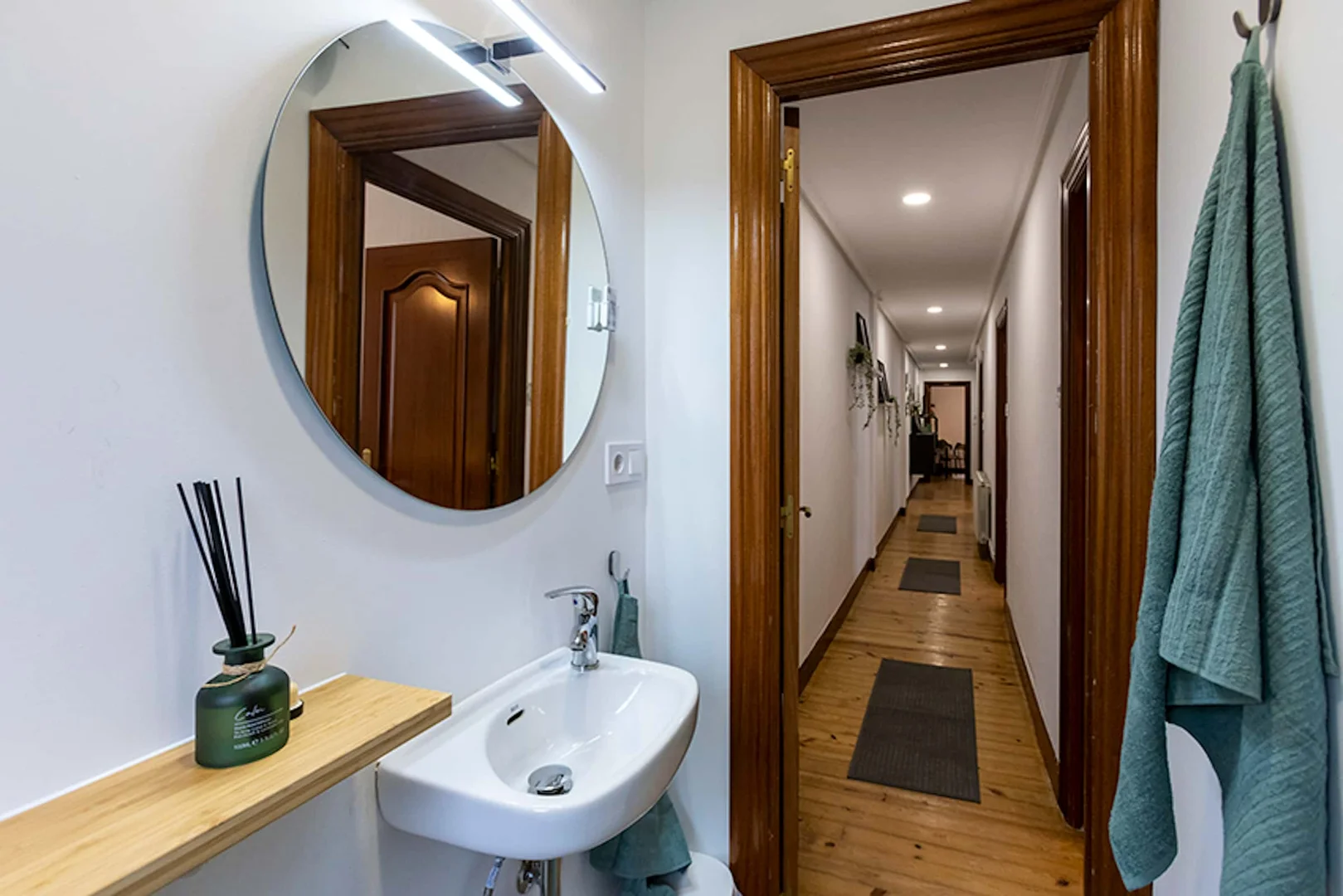 Quarto de estudante económico com localização conveniente em