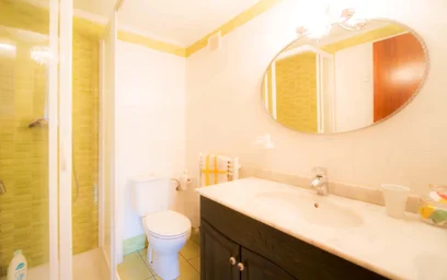 Quarto privado em Amadeo Deprit Kalea, 48006 Bilbo, Bizkaia, Spain, imagem 13 de 18