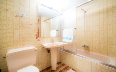 Quarto privado em Amadeo Deprit Kalea, 48006 Bilbo, Bizkaia, Spain, imagem 9 de 18