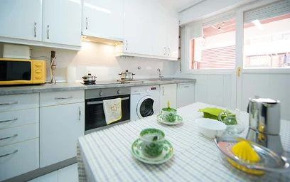 Stanza privata in Julian Gaiarre Hiribidea, 48004 Bilbo, Bizkaia, Spain, immagine 11 di 22