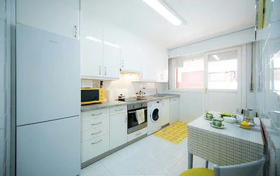 Stanza privata in Julian Gaiarre Hiribidea, 48004 Bilbo, Bizkaia, Spain, immagine 9 di 22