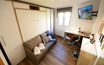 Quarto privado em Zabalbide Kalea, 48006 Bilbo, Bizkaia, Spain, imagem 20 de 22