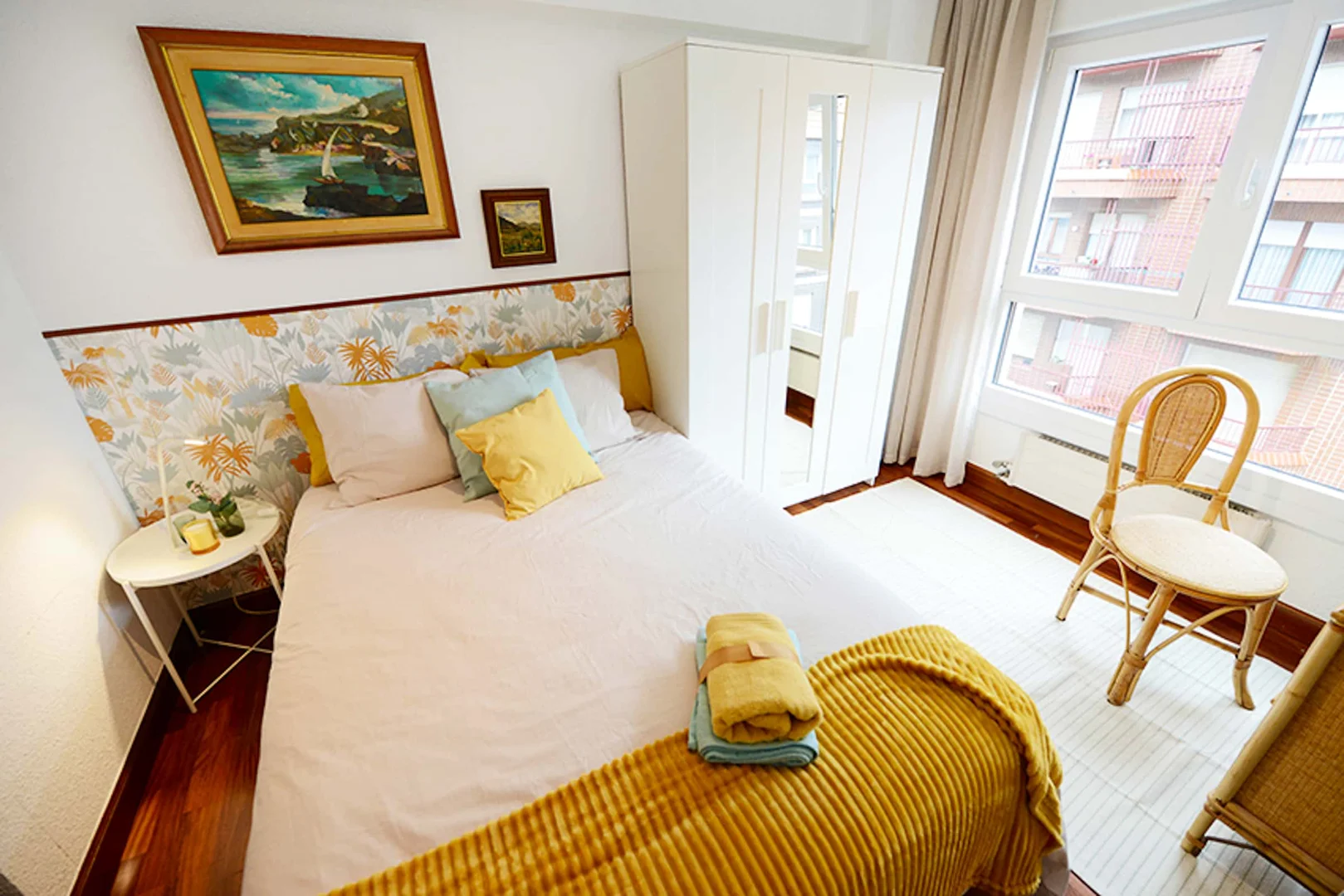 Quarto para alugar em apartamento de estudantes em , totalmente mobilado