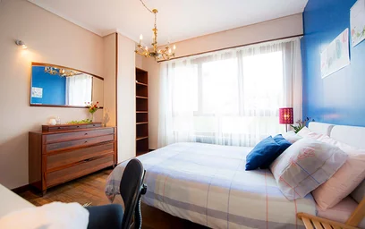 Quarto privado em Amadeo Deprit Kalea, 48006 Bilbo, Bizkaia, Spain, imagem 2 de 22